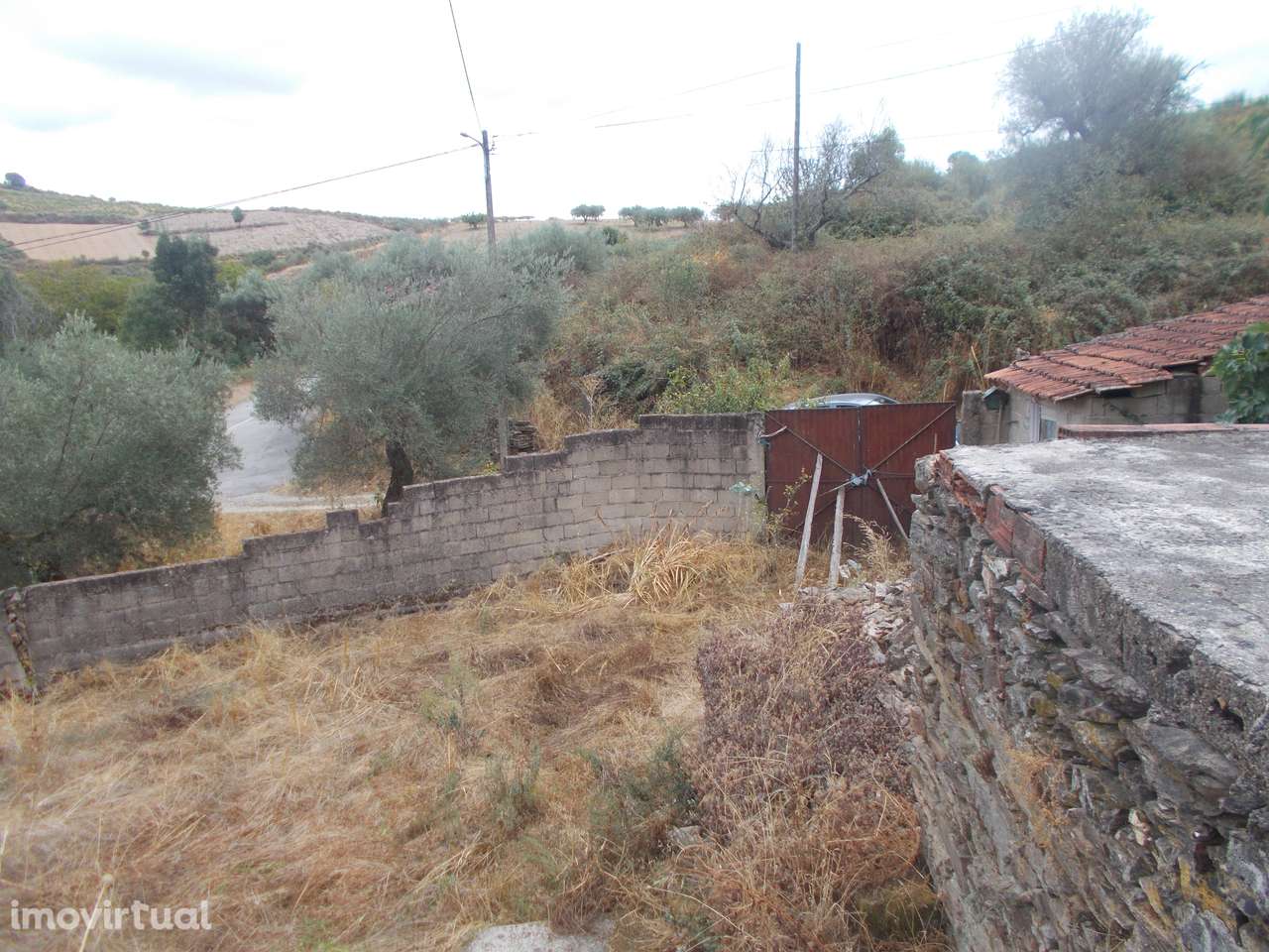 Casa Para Restauro e Terreno Emeres Valpaços - Grande imagem: 3/31