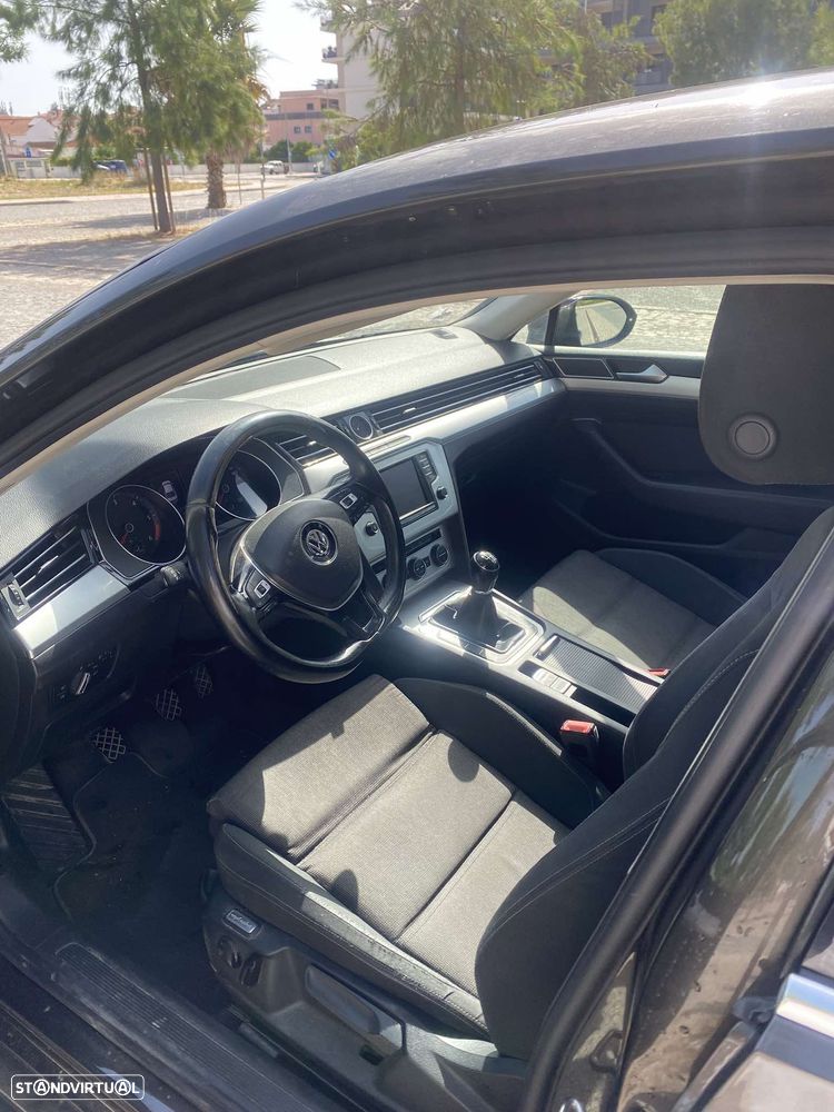 VW Passat 1.6 TDI Confortline - 5