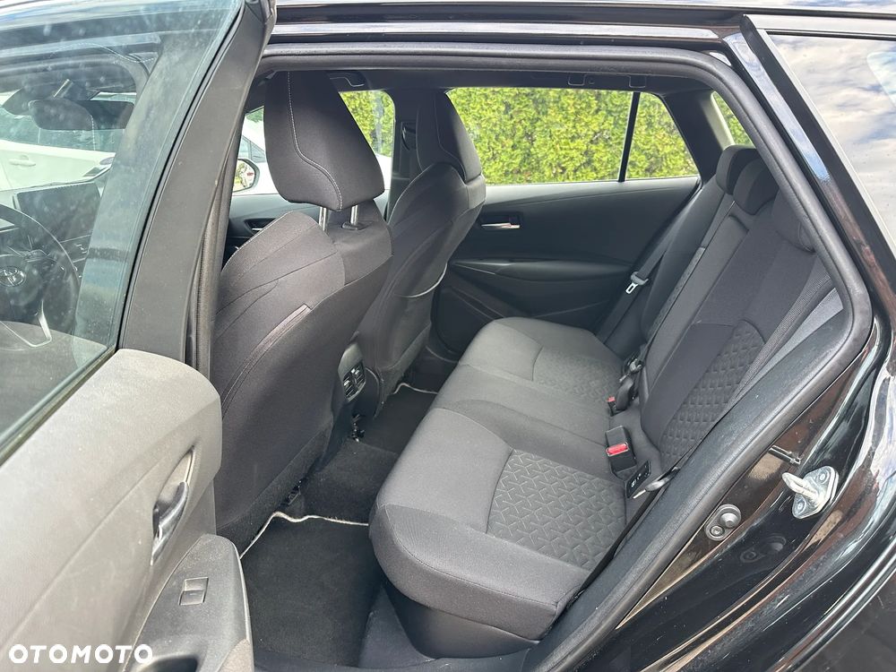 Toyota Corolla 1.8 Hybrid Comfort - 18