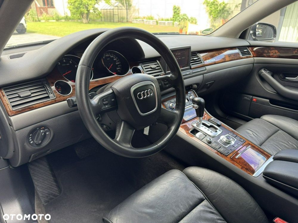 Audi A8 - 32