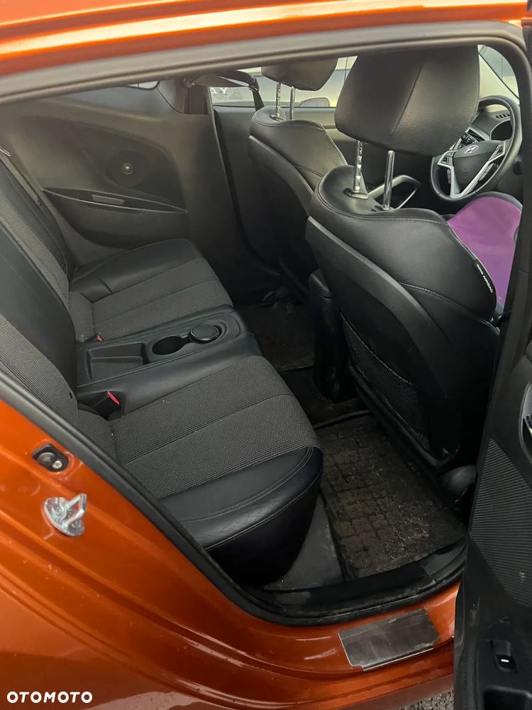 Hyundai Veloster 1.6 GDI Premium - 14