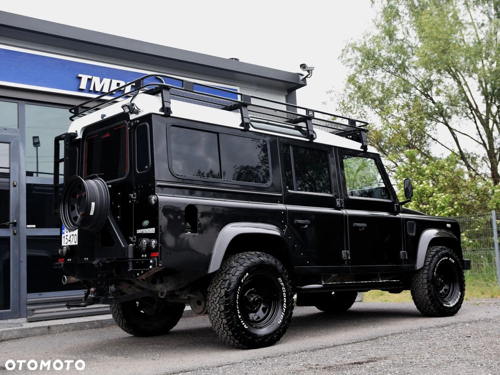 Land Rover Defender - 2