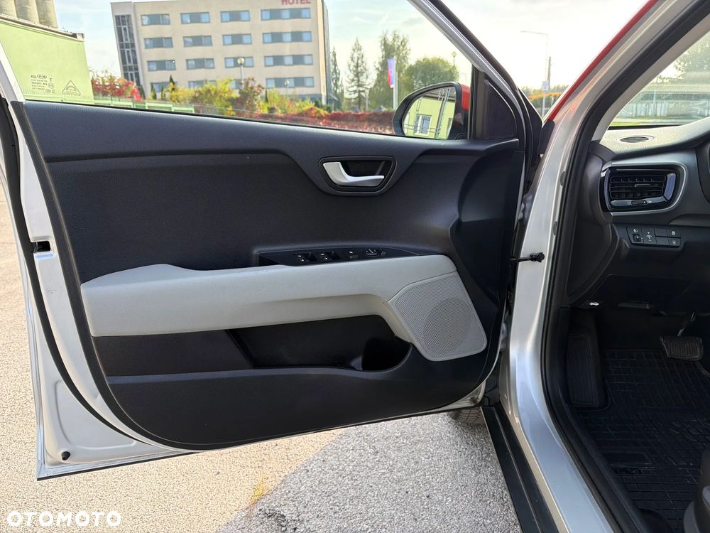 Kia Stonic 1.0 T-GDI MHEV L DCT - 10