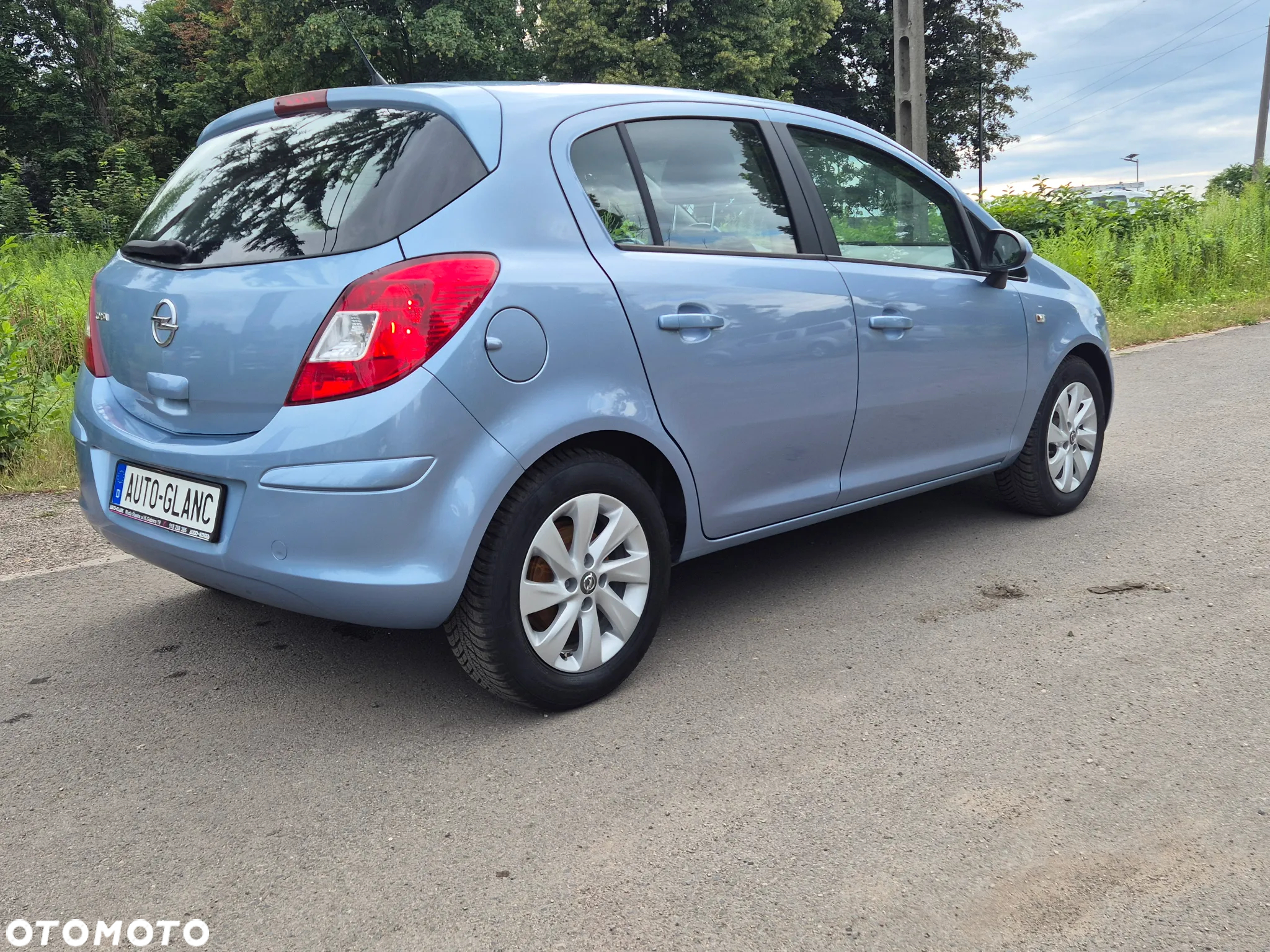 Opel Corsa 1.4 16V Edition - 4