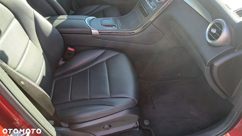 Mercedes-Benz GLC 300 4Matic 9G-TRONIC - 11