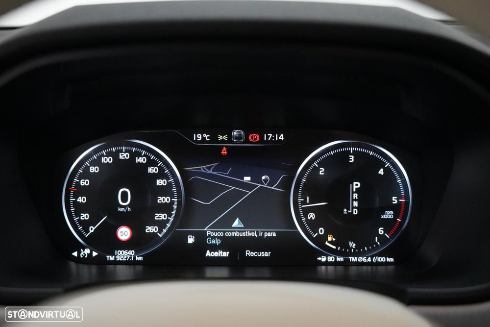 Volvo V90 2.0 D4 Momentum Geartronic - 9
