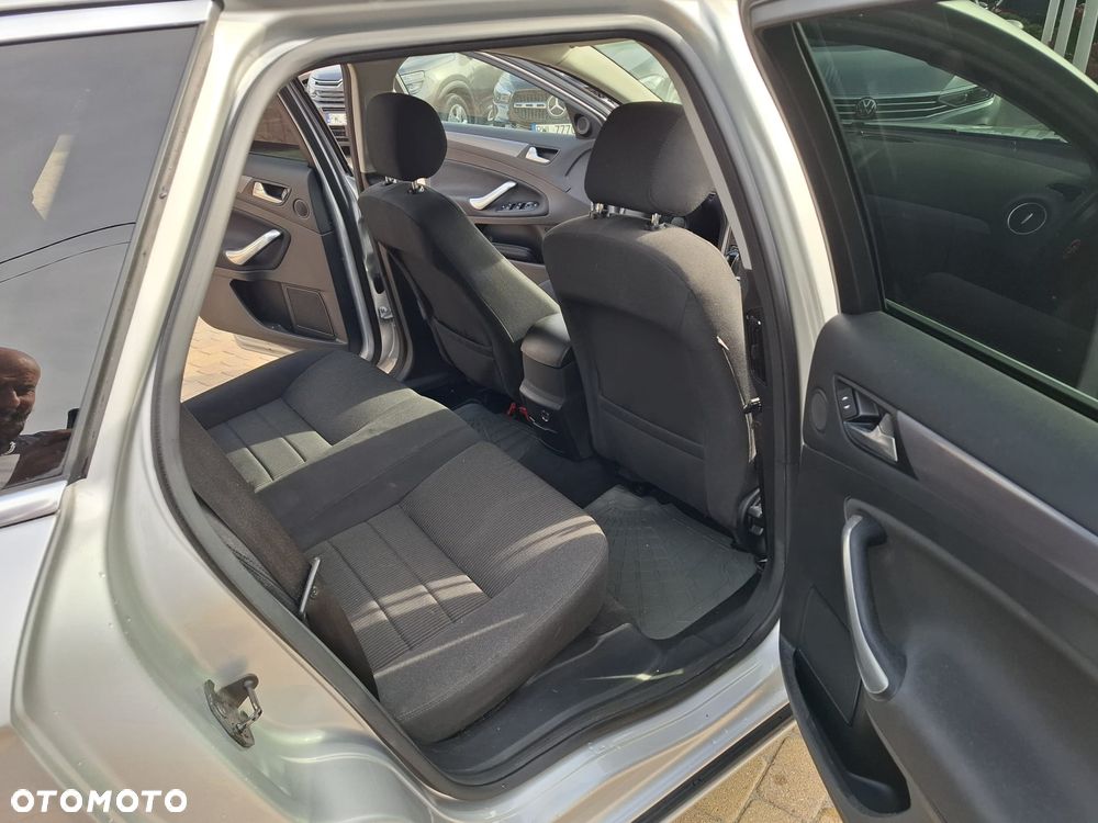 Ford Mondeo 2.2 TDCi Titanium - 13