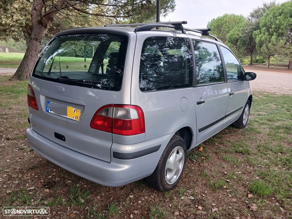 Ford Galaxy 1.9 TDi GLX - 4