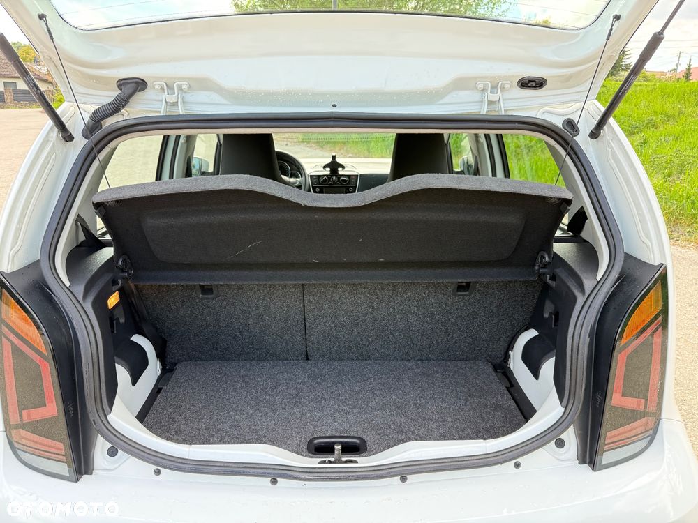 Volkswagen up! Active - 14