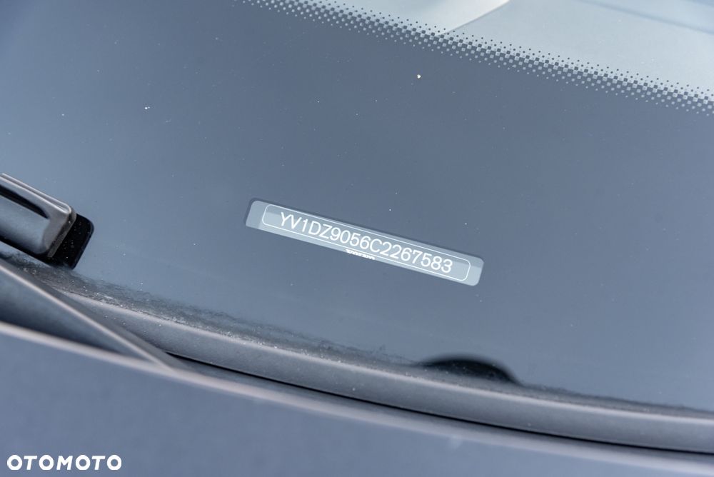 Volvo XC 60 T6 AWD R-Design - 40