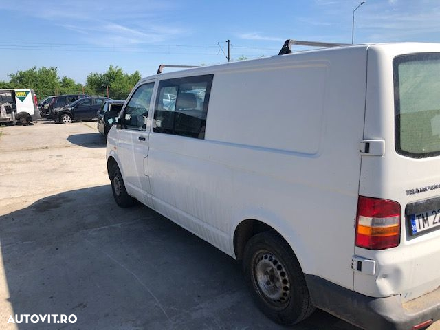 Dezmembrez Volkswagen T5 motor 2..5 tdi BNZ - 3