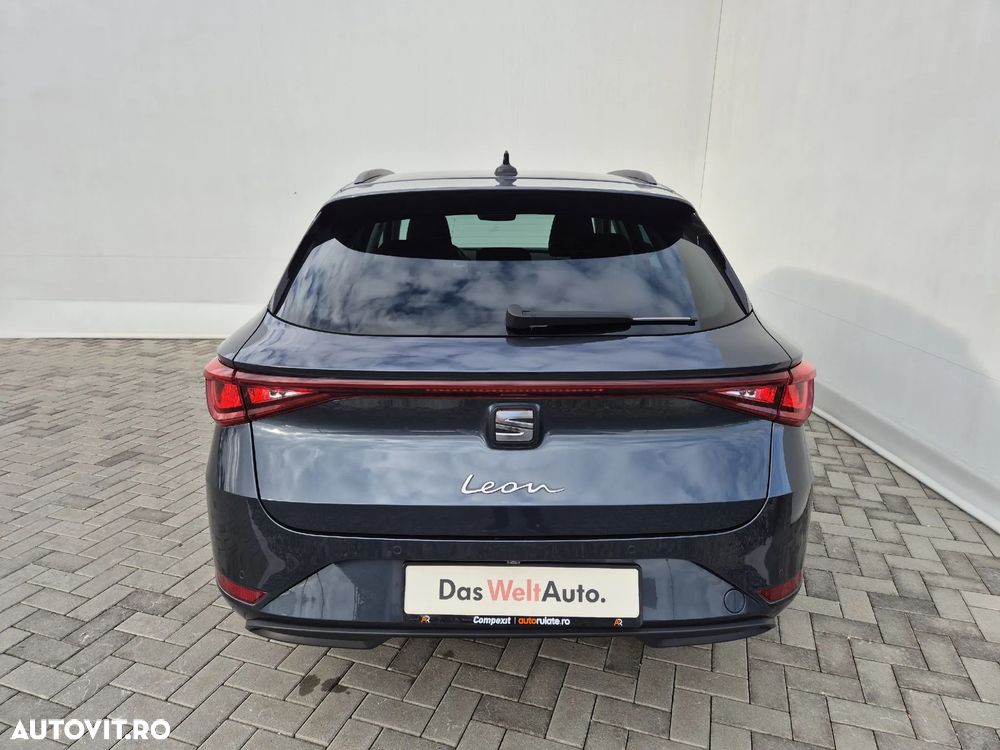 Seat Leon Sportstourer 2.0 TDI DSG Style - 4