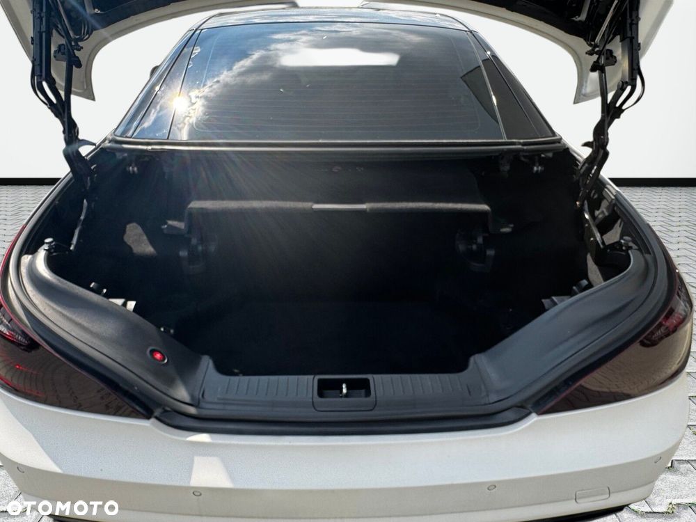 Mercedes-Benz SL - 16