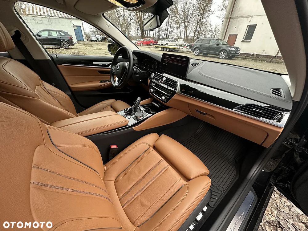 BMW Seria 5 540d xDrive Luxury Line - 26