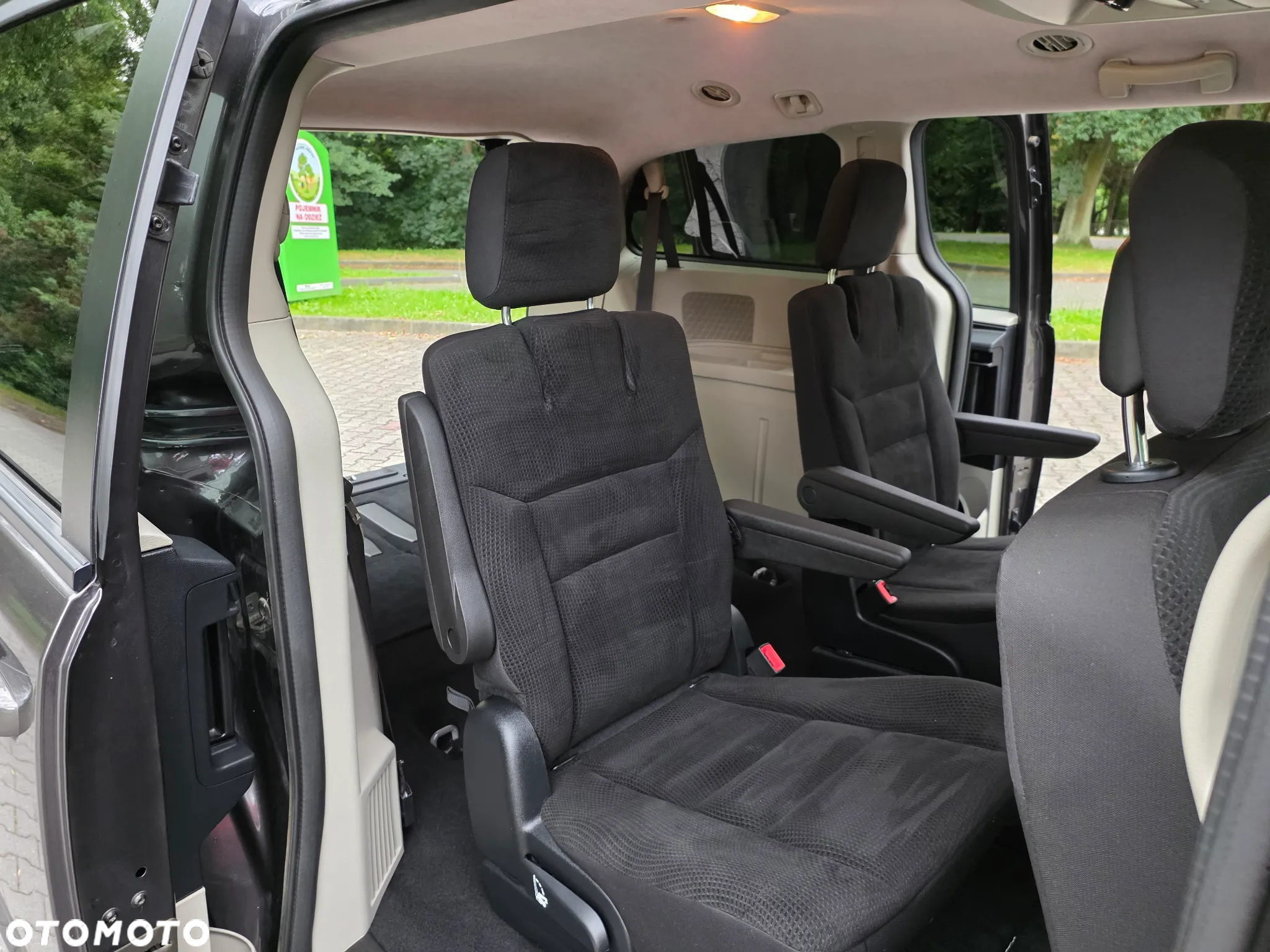Dodge Grand Caravan 3.6 Express - 27
