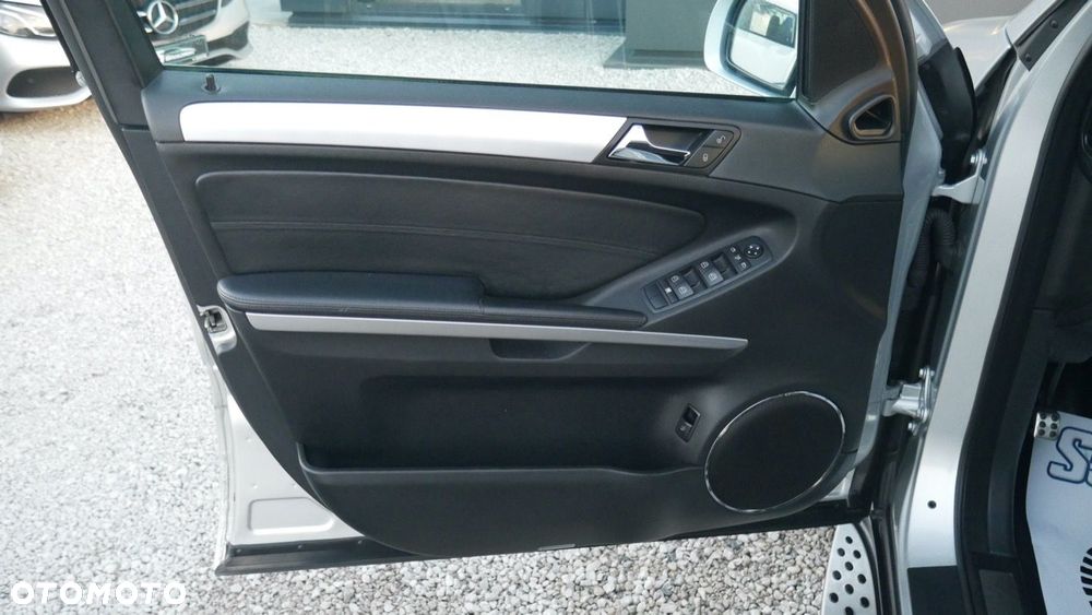 Mercedes-Benz ML - 15