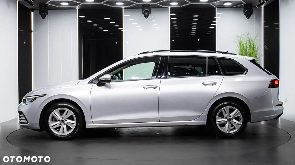 Volkswagen Golf 1.5 eTSI Life DSG - 4