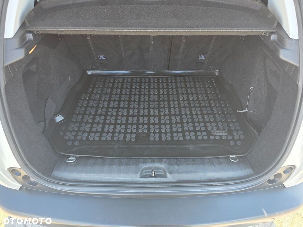 Peugeot 2008 1.6 e-HDi Active S&S - 7