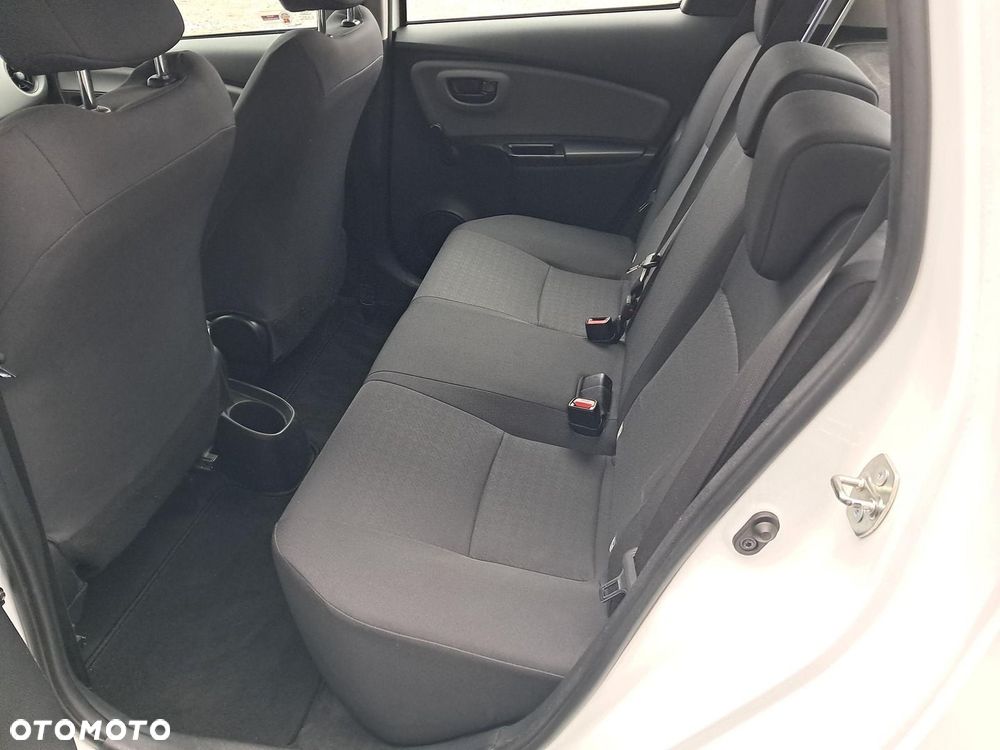Toyota Yaris - 11