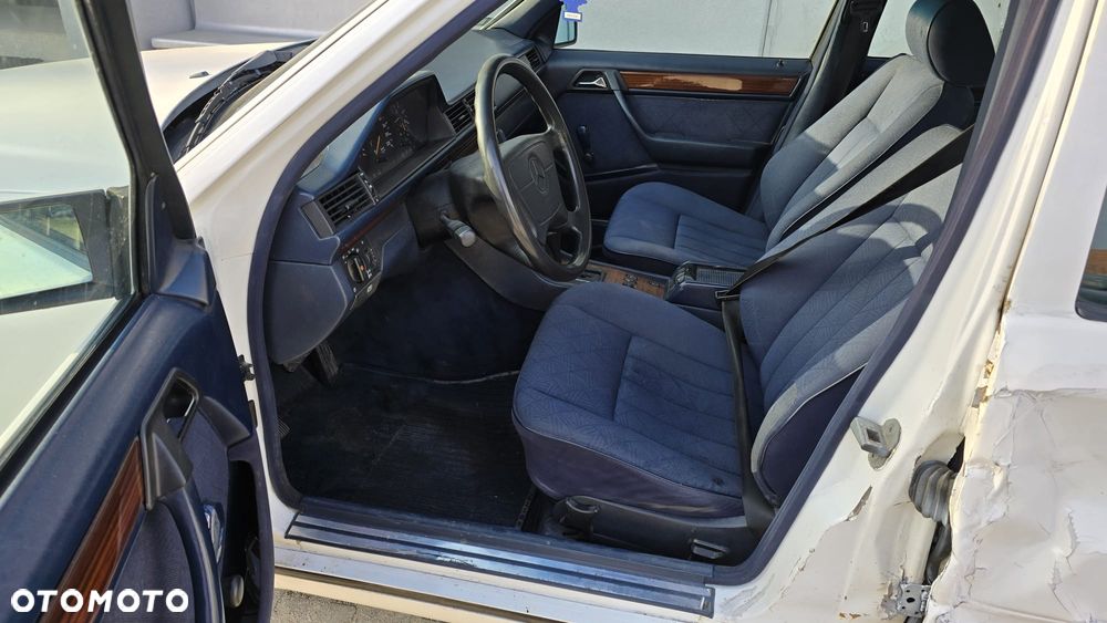 Mercedes-Benz W124 (1984-1993) - 19