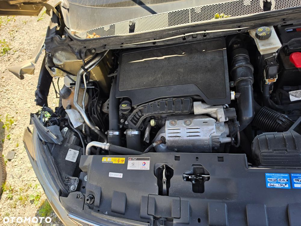 Peugeot 308 PureTech 130 GPF Black Edition - 15