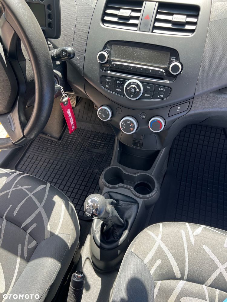 Chevrolet Spark - 18