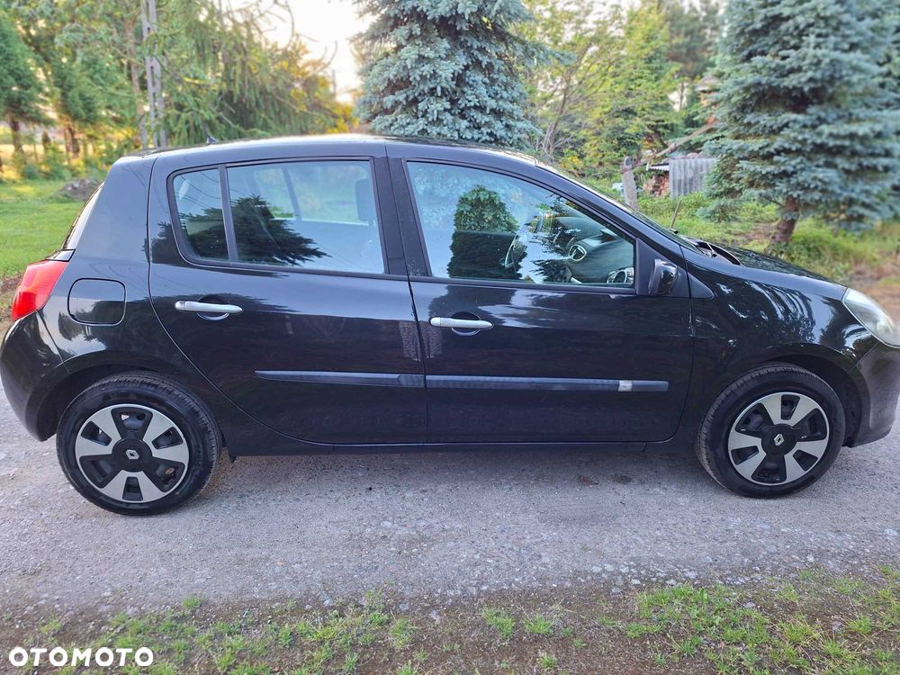 Renault Clio - 2