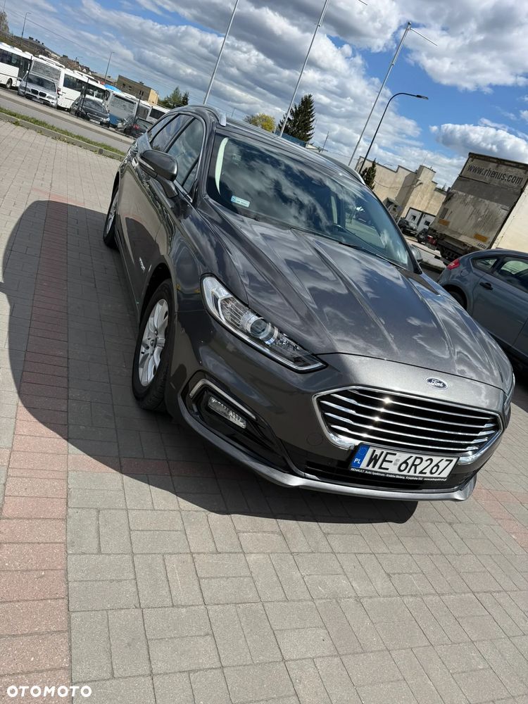 Ford Mondeo 2.0 Hybrid Titanium - 1