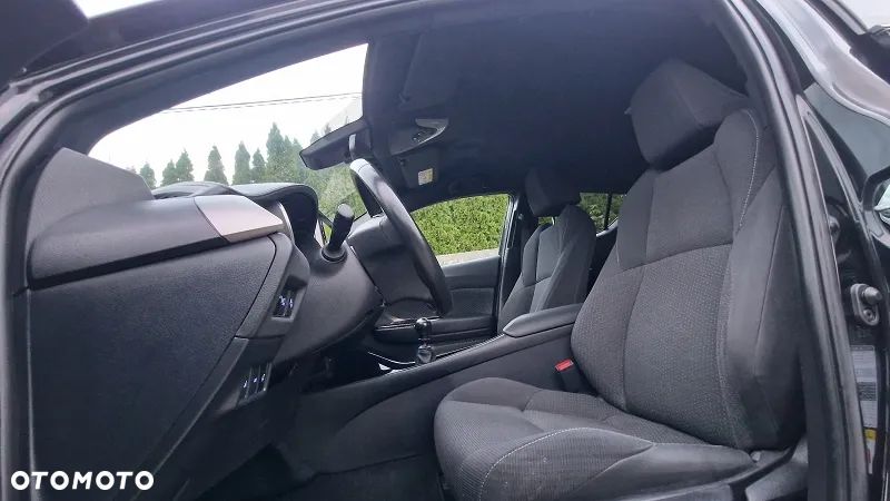 Toyota C-HR 1.2 Turbo Team Deutschland - 35