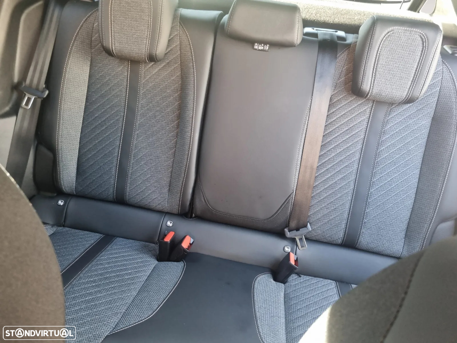 Peugeot 2008 1.2 PureTech Allure - 15