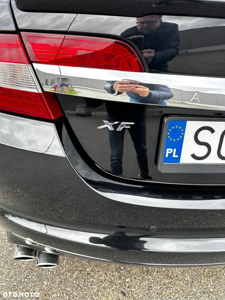 Jaguar XF XFR - 13