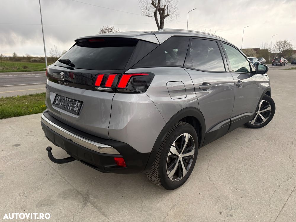 Peugeot 3008 1.2 PureTech Turbo S&S EAT6 Allure - 4