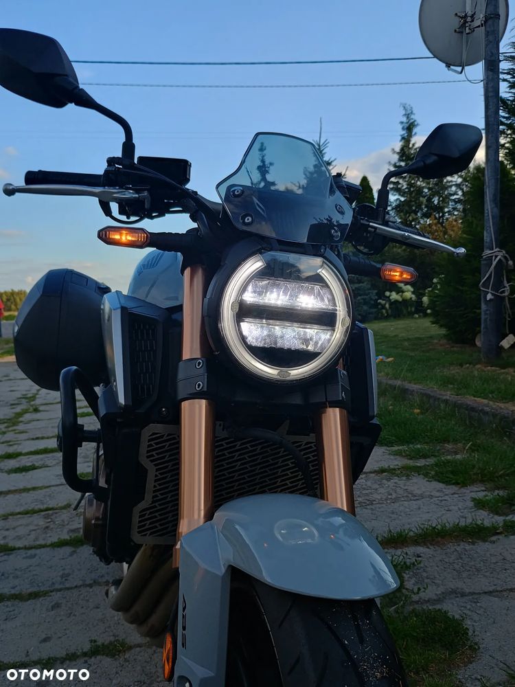 Honda CB - 10