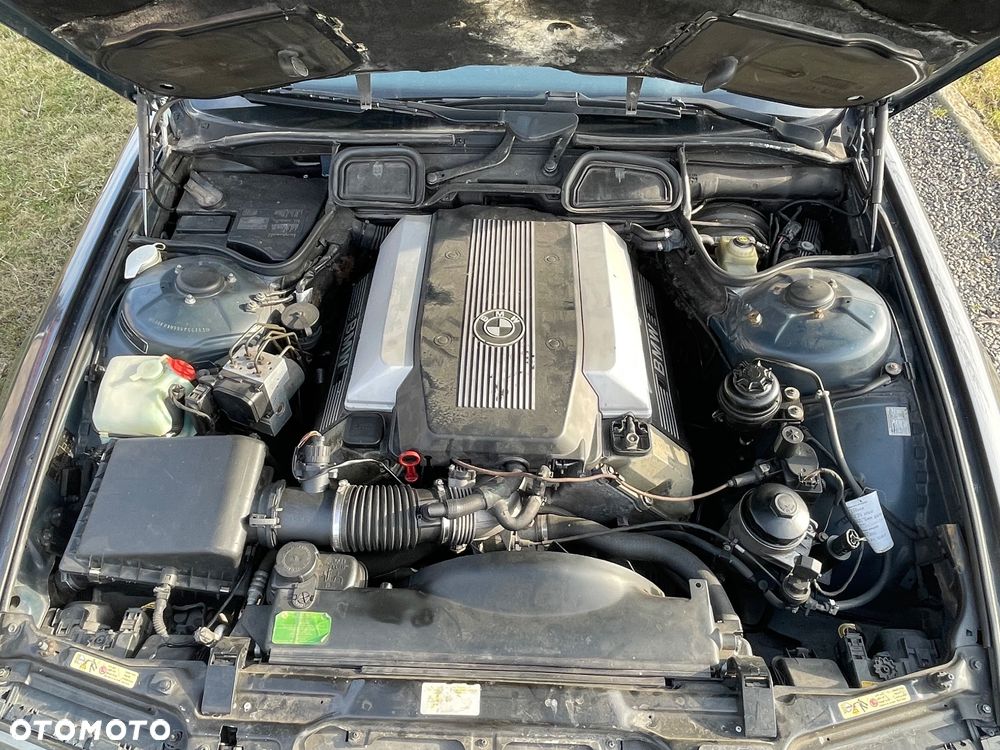 BMW Seria 7 740i - 17