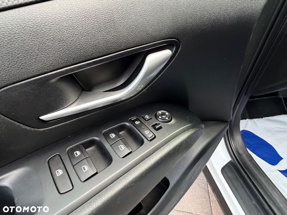 Hyundai Tucson blue 1.6 CRDi 2WD DCT Pure - 27