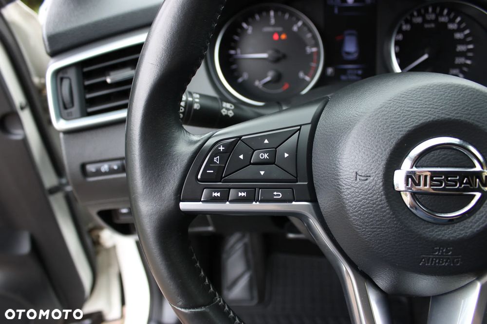 Nissan Qashqai 1.6 DCi N-Connecta Xtronic EU6 - 27