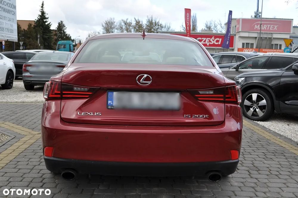 Lexus IS 200t Prestige - 10