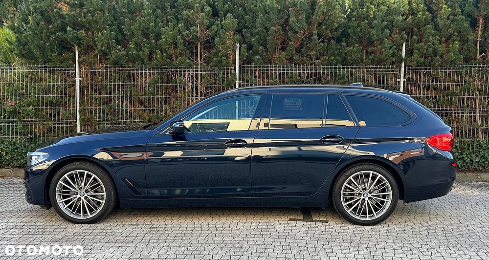 BMW Seria 5 520d Sport Line - 3