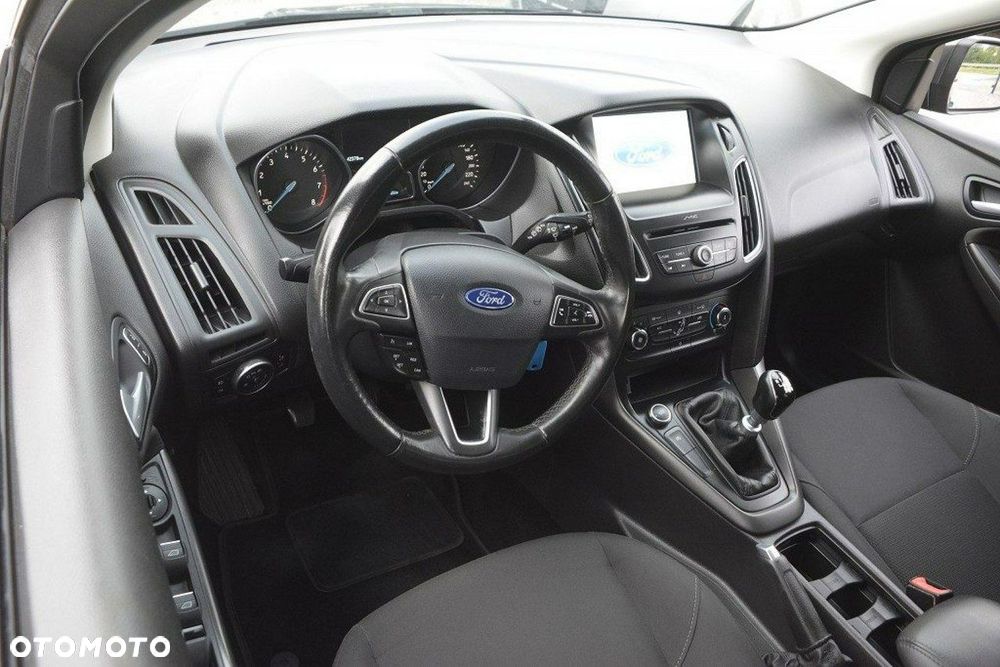Ford Focus 1.0 EcoBoost Trend Edition Business - 11