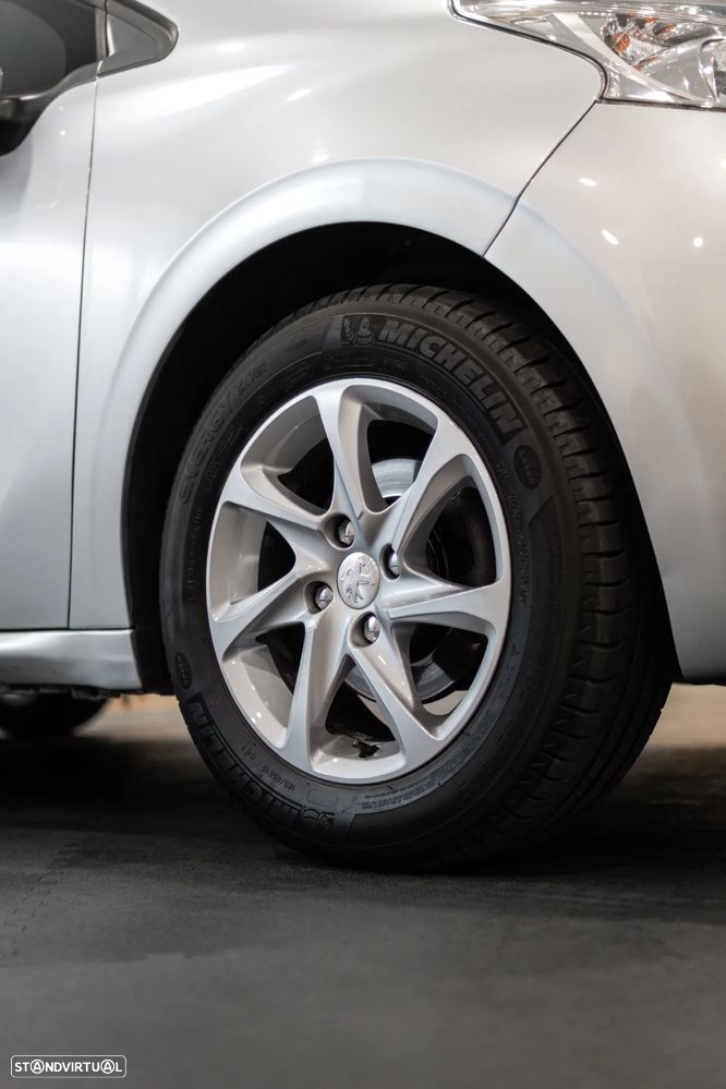Peugeot 208 1.2 VTi SE Style - 14