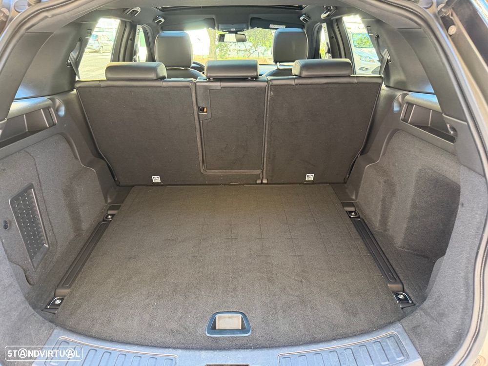 Land Rover Discovery Sport 2.0 D AWD HSE - 19
