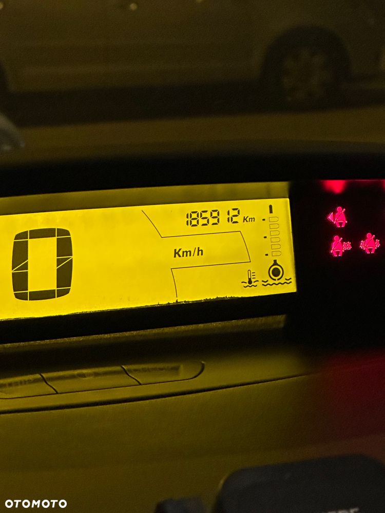 Citroën C4 - 8
