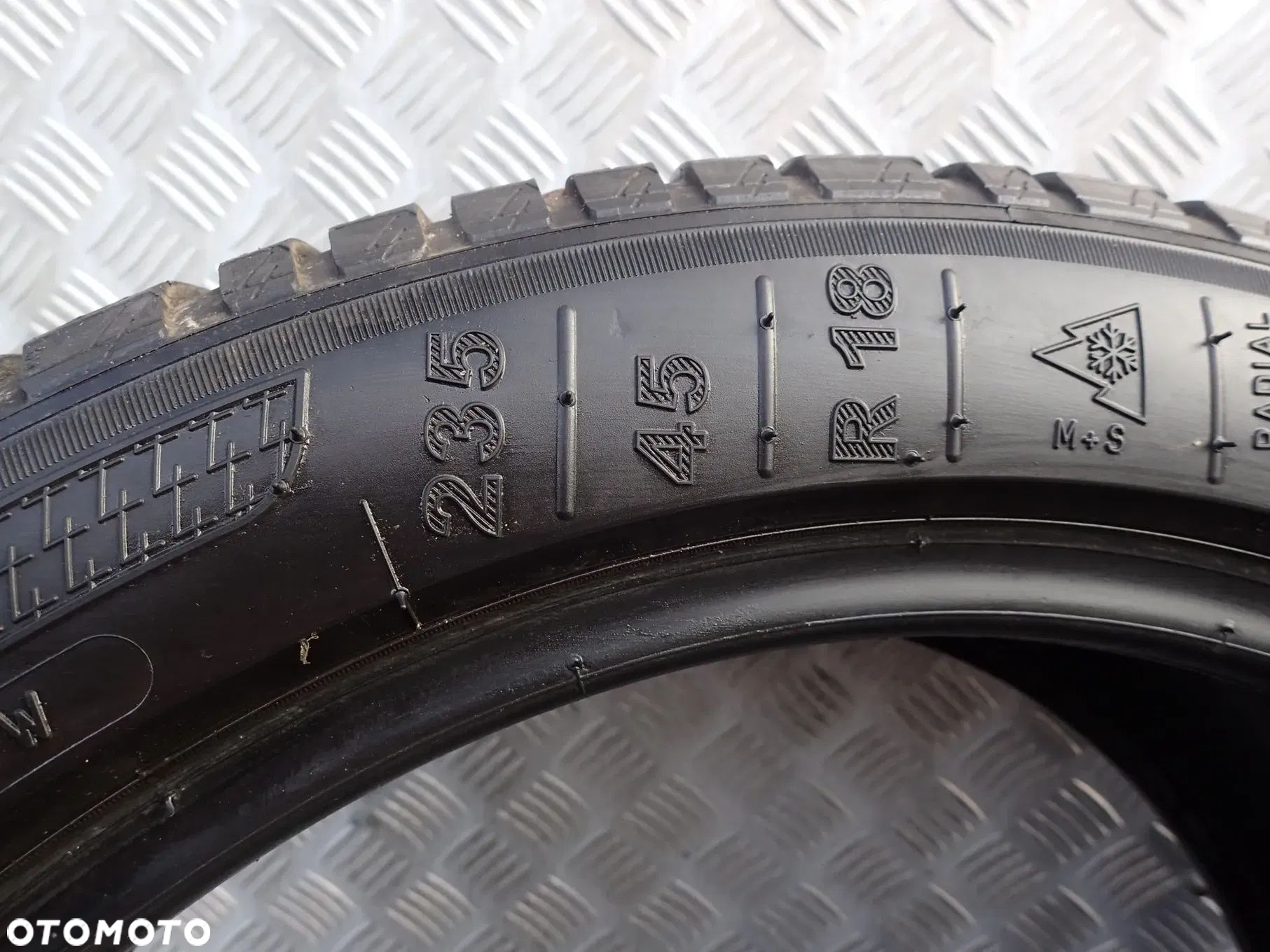 OPONY WIELOSEZONOWE KLEBER 235/45/18 6MM 2021 - 3