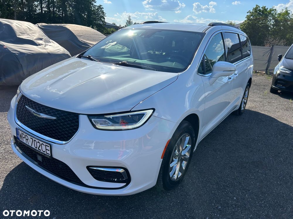 Chrysler Pacifica - 15