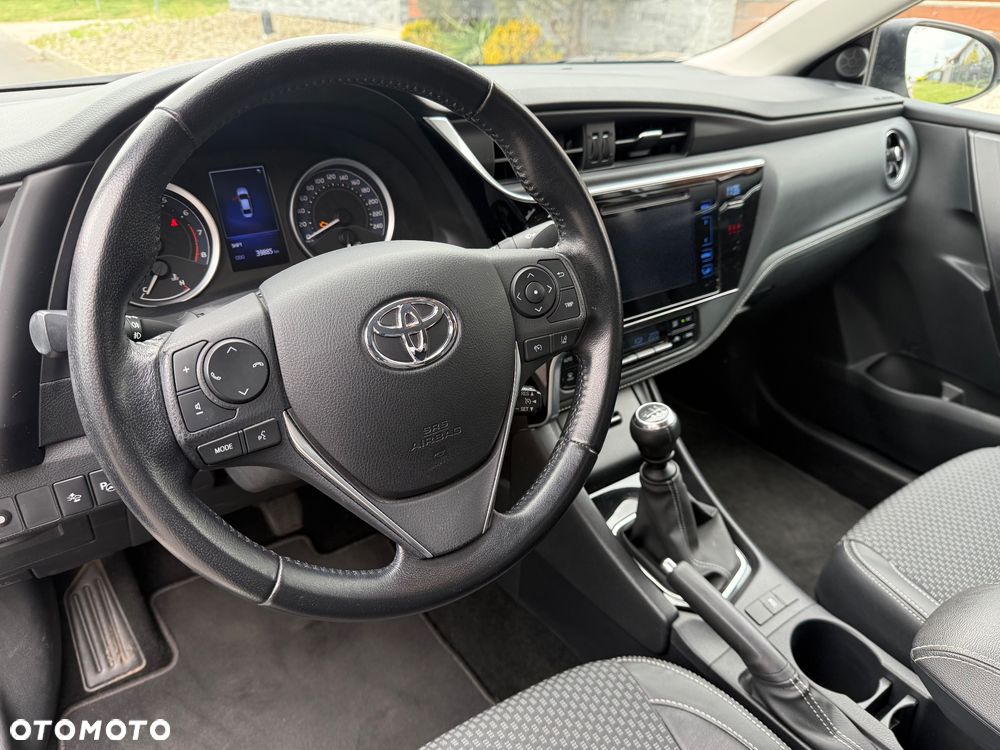 Toyota Corolla 1.6 50th Anniversary - 19