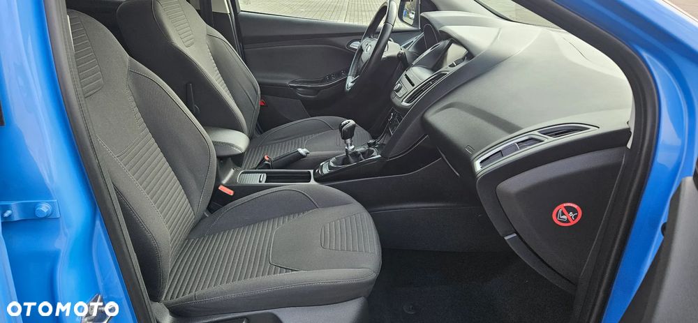 Ford Focus 2.0 TDCi Titanium ASS - 11
