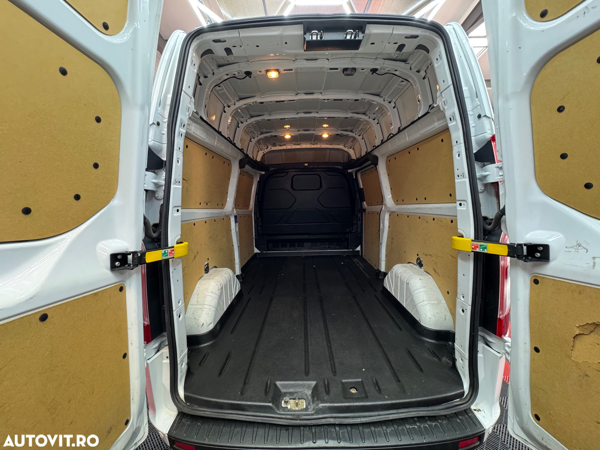 Ford Transit - 14