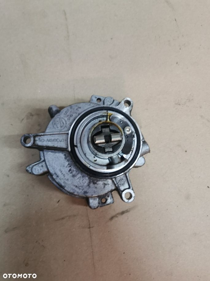Vw Touareg III pompa Vacum 06M145100L - 1