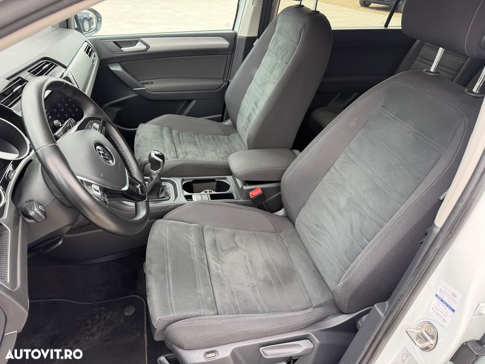Volkswagen Touran 2.0 TDI SCR Highline - 12