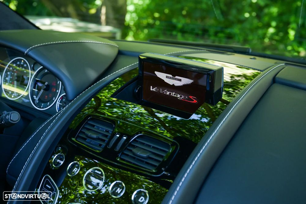 Aston Martin Vantage Roadster V12 S Sportshift 3 - 36